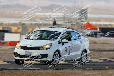 media/Jan-26-2025-SCCA SD (Sun) [[bcf61ed115]]/4-Women Novice/Session 2 (Turn 2)/
